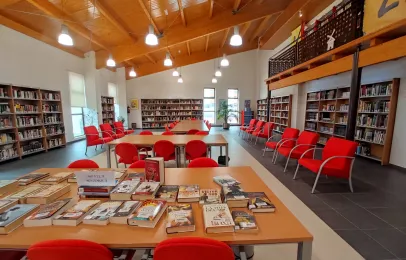 Biblioteca de Chiloeches ( Guadalajara)